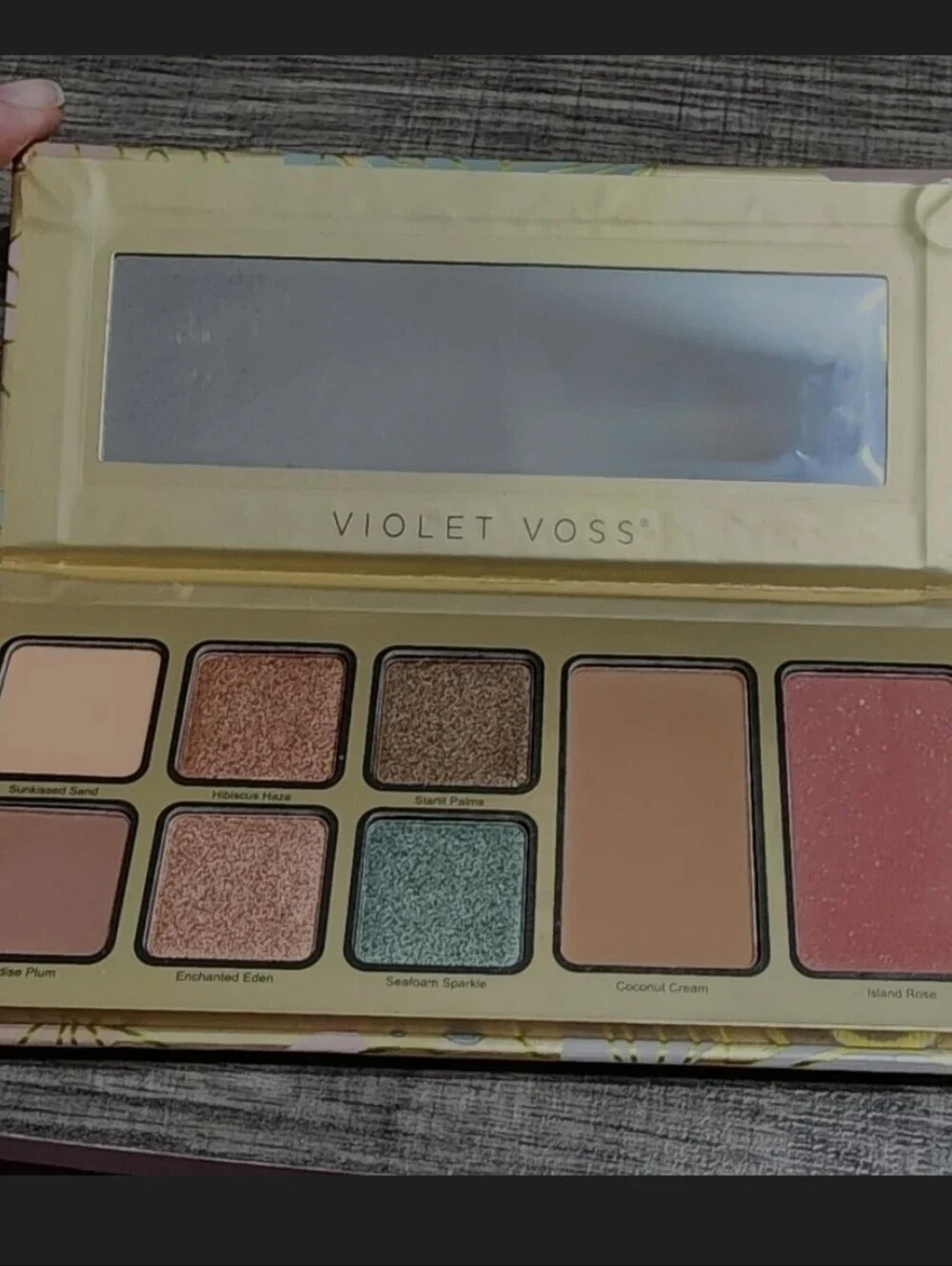 Pretty in Paradise Face & Shadow Palette